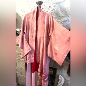 New 100% Silk Kimono Robe pinkish butterflies design reversable made Japan